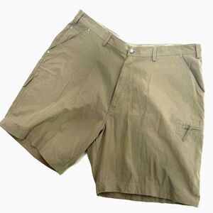 REI NWOT khaki canvas shorts 44R